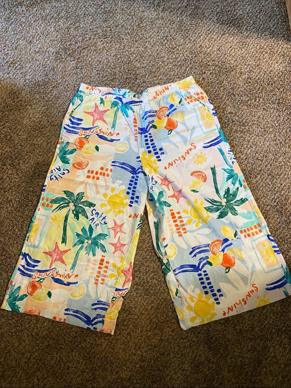 Tropical Print Wide Leg Cropped Pants with Citrus & Palm Motif